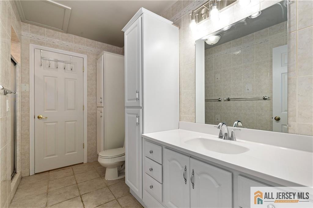 179 Hidden Court, Old Bridge, New Jersey image 24