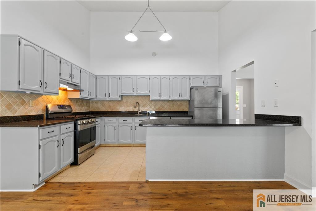 179 Hidden Court, Old Bridge, New Jersey image 9