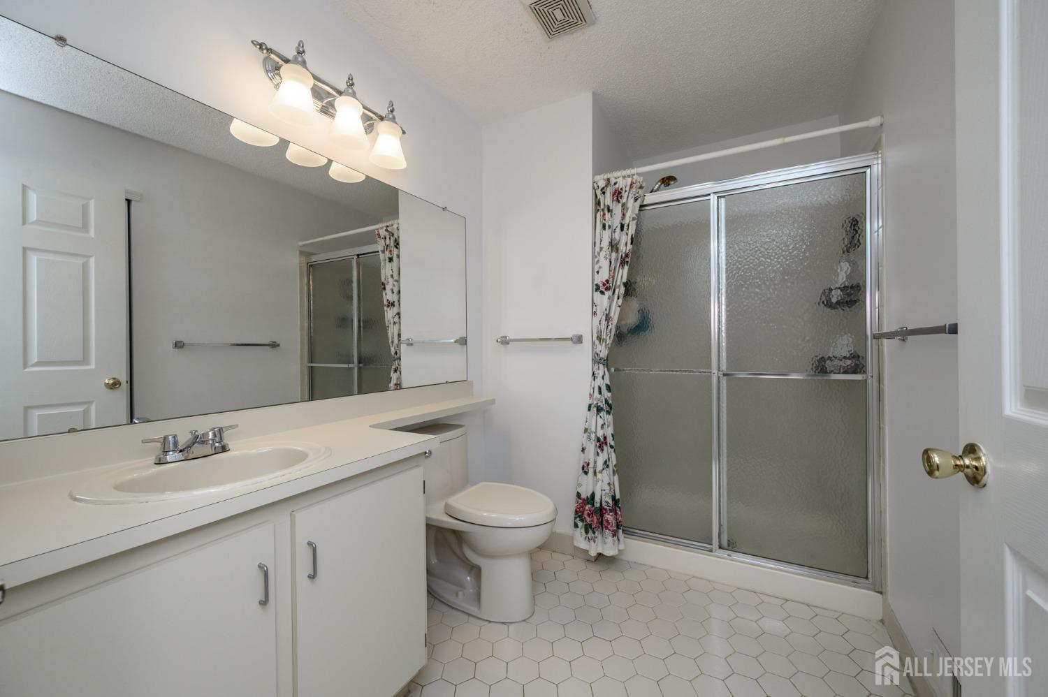 39 Versailles Court, Hamilton, New Jersey image 21