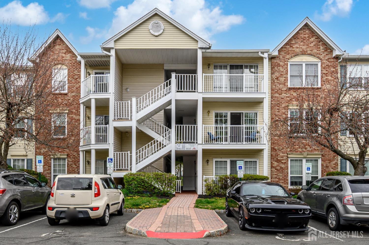 39 Versailles Court, Hamilton, New Jersey image 1