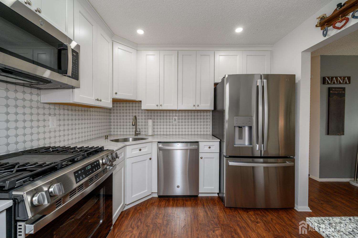 39 Versailles Court, Hamilton, New Jersey image 13