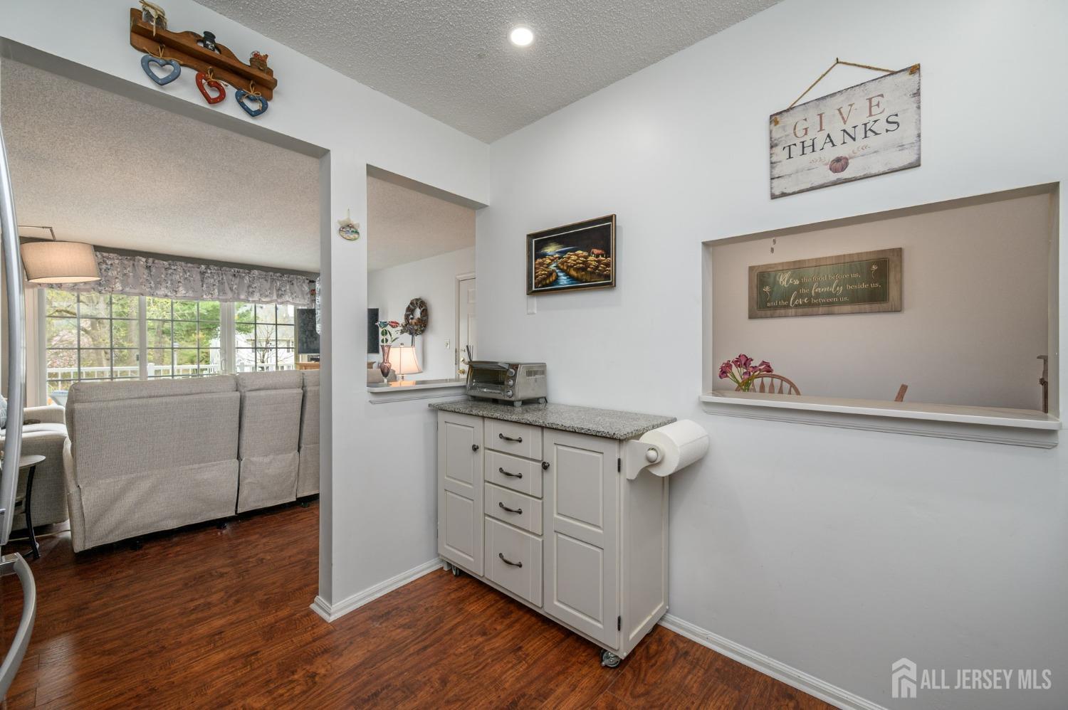 39 Versailles Court, Hamilton, New Jersey image 12