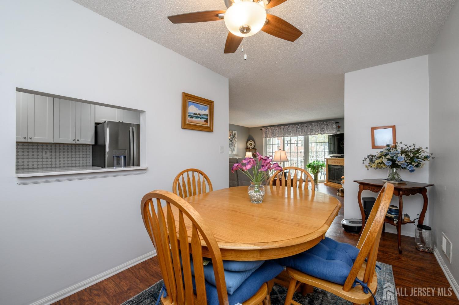39 Versailles Court, Hamilton, New Jersey image 9