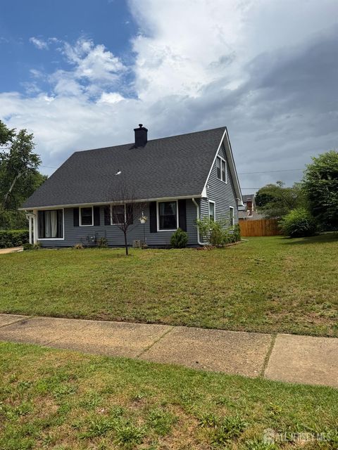 Homes For Sale - 5 Barker Lane<br/> Burlington, NJ 08046