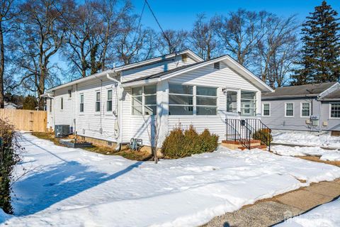 Homes For Sale - 1232 Pine Tree Way<br/> Belmar, NJ 07719