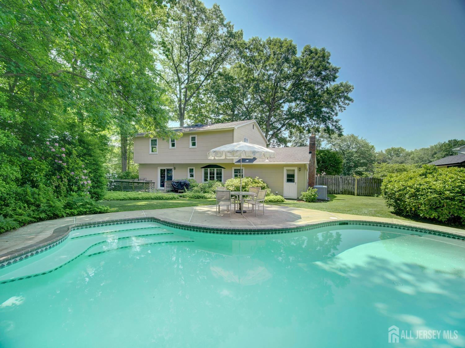 12 Sutton Court, Old Bridge, New Jersey image 4