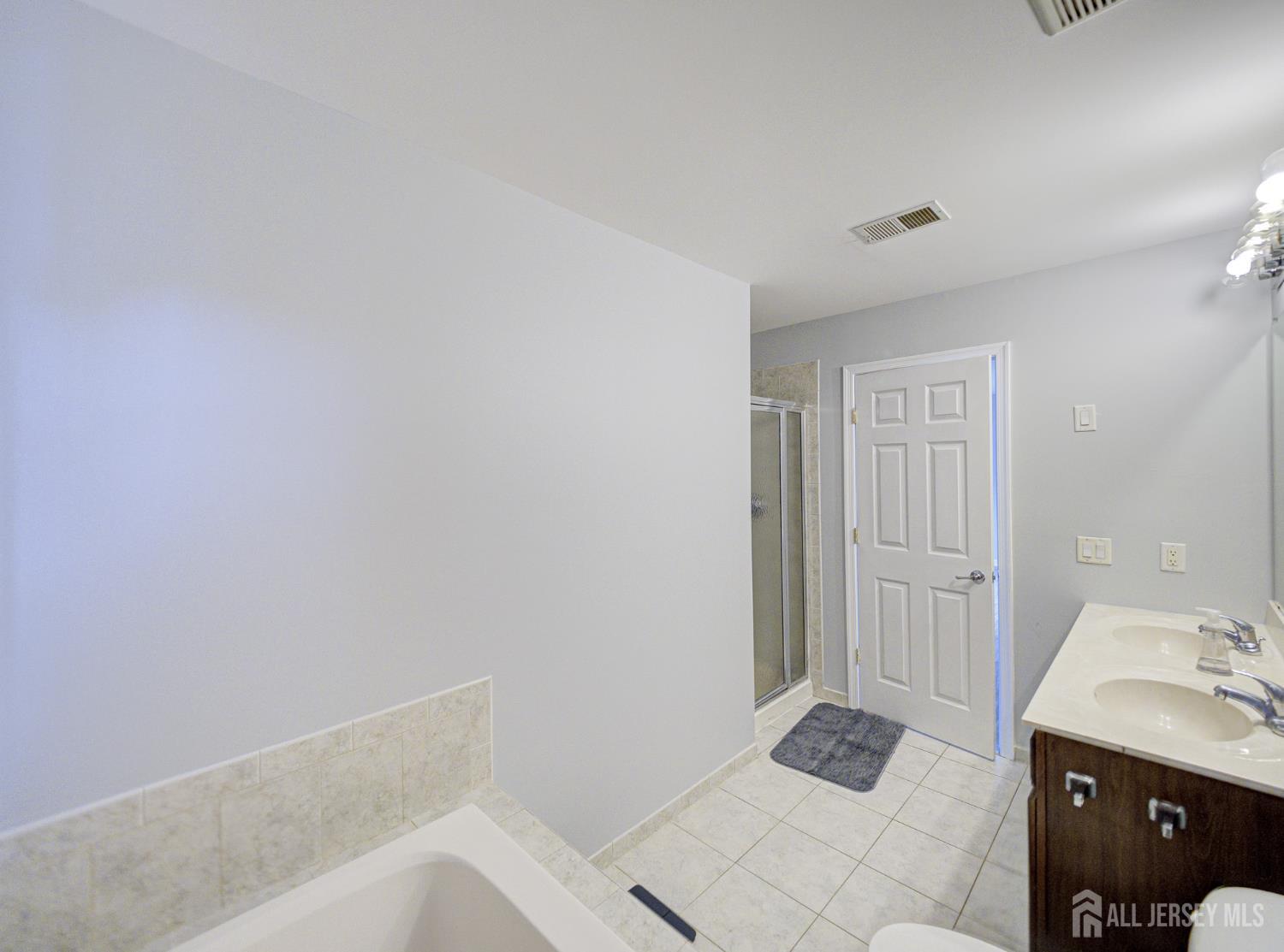 221 Morning Glory Drive, Monroe Township, New Jersey image 31