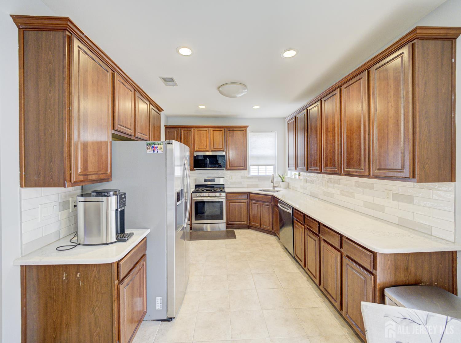 221 Morning Glory Drive, Monroe Township, New Jersey image 17