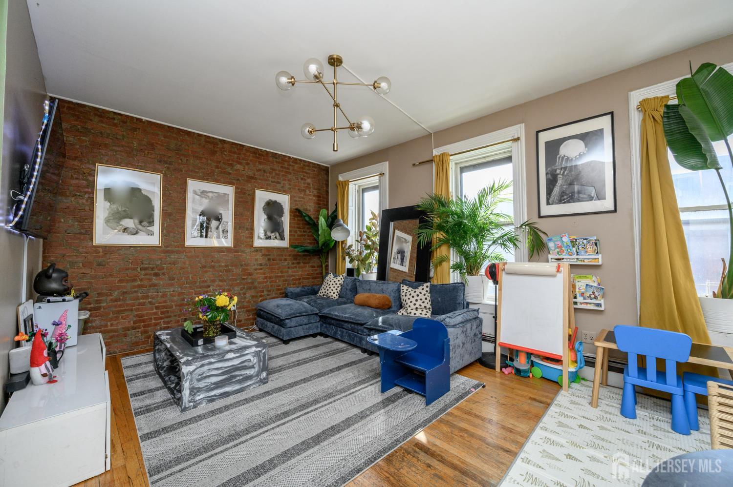 548 Bramhall Avenue