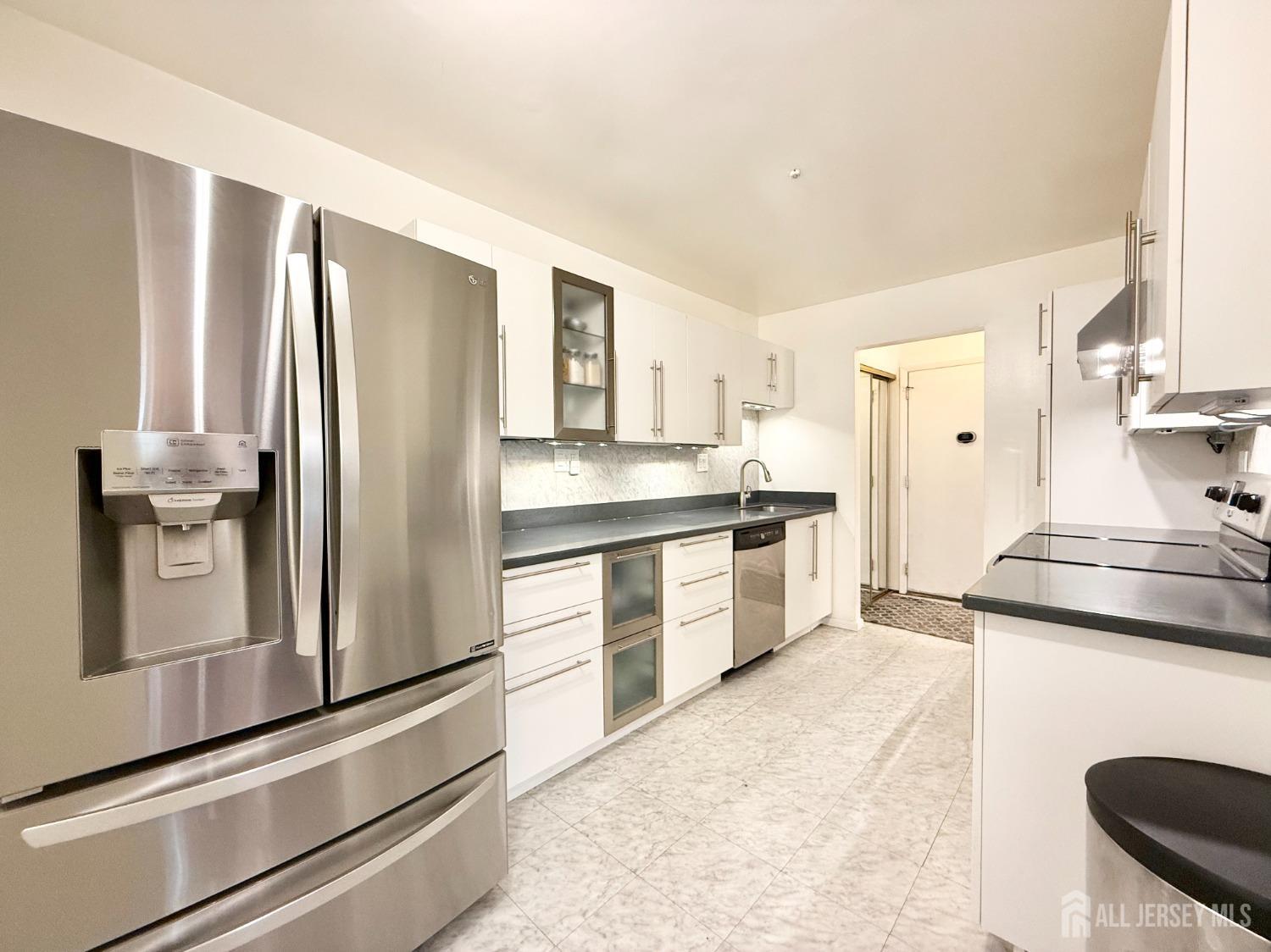 54 Amberly Drive #A, Manalapan, New Jersey image 5