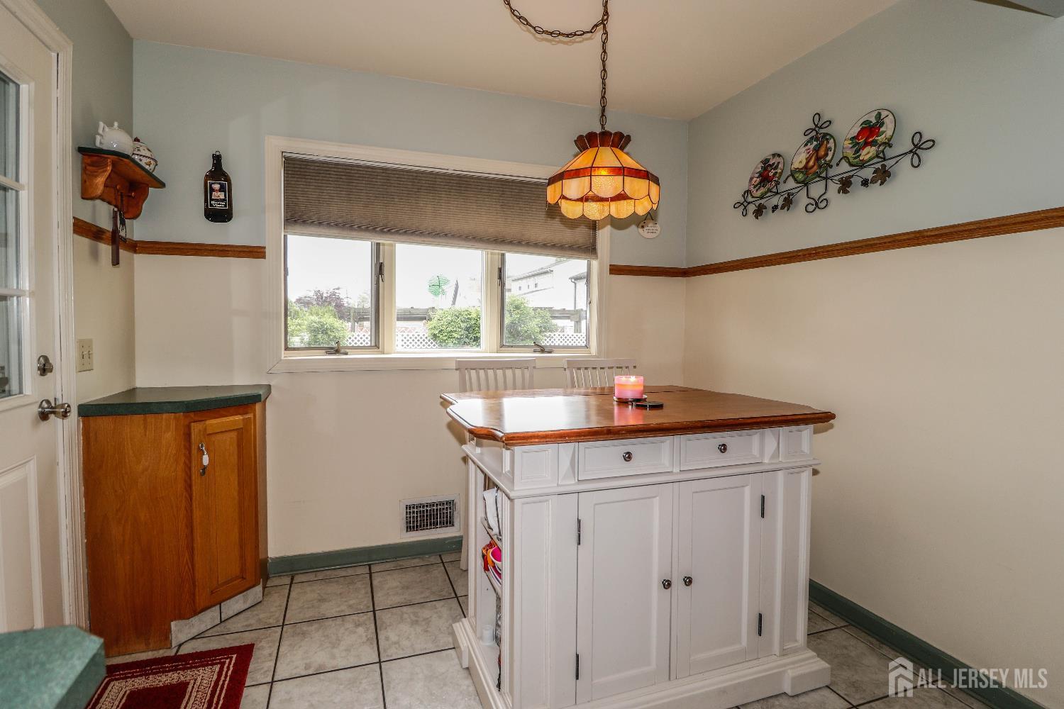 10 Alpine Place, Colonia, New Jersey image 14