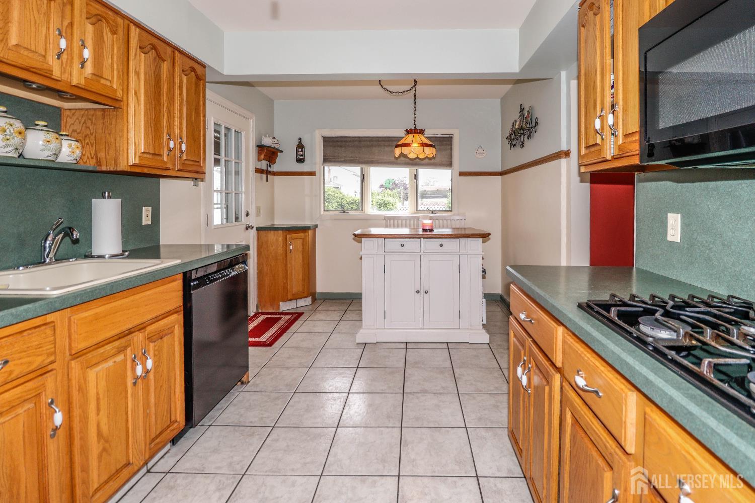 10 Alpine Place, Colonia, New Jersey image 12