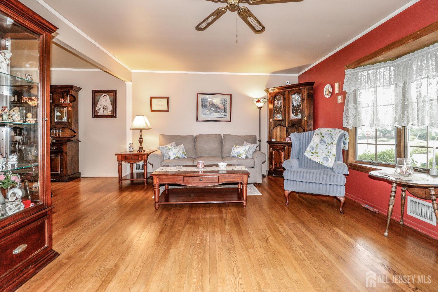 10 Alpine Place, Colonia, New Jersey image 6