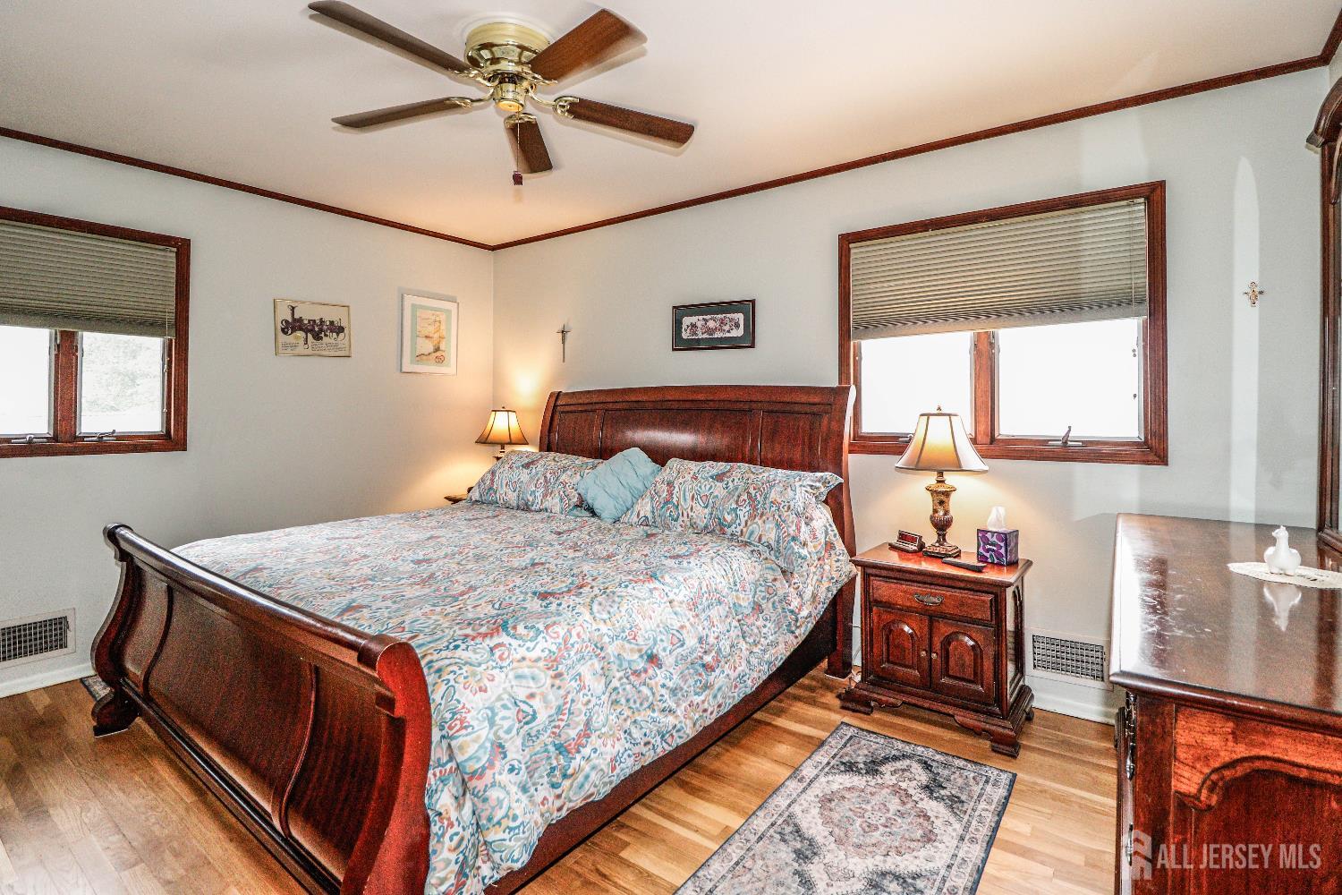 10 Alpine Place, Colonia, New Jersey image 15