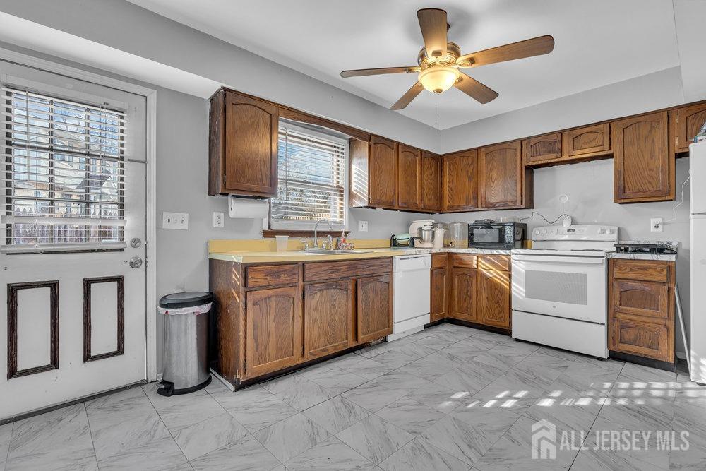 8 Michelle Avenue, Old Bridge, New Jersey image 20