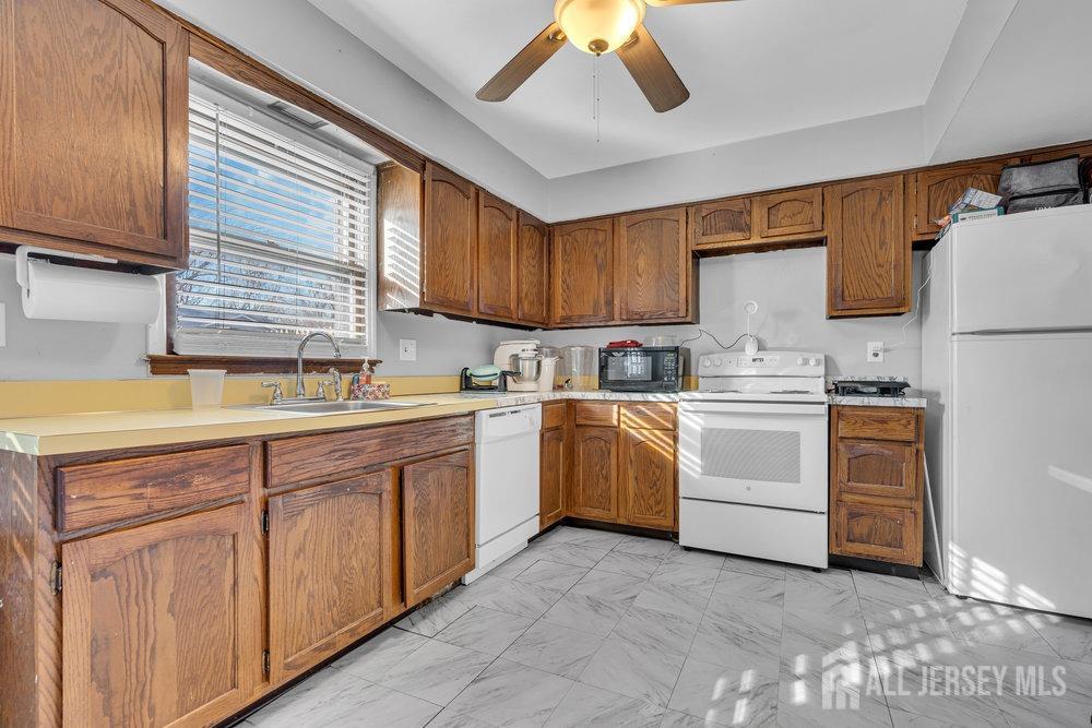 8 Michelle Avenue, Old Bridge, New Jersey image 21