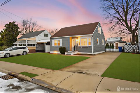 Homes For Sale - 19 4th Street<br/> Sayreville, NJ 08872