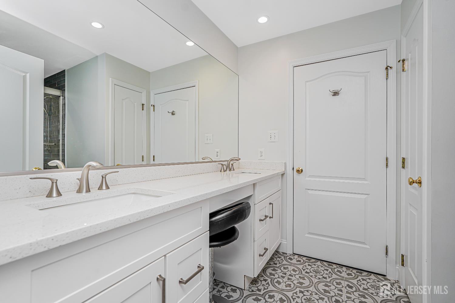 5 Bridle Court, Monroe Township, New Jersey image 40