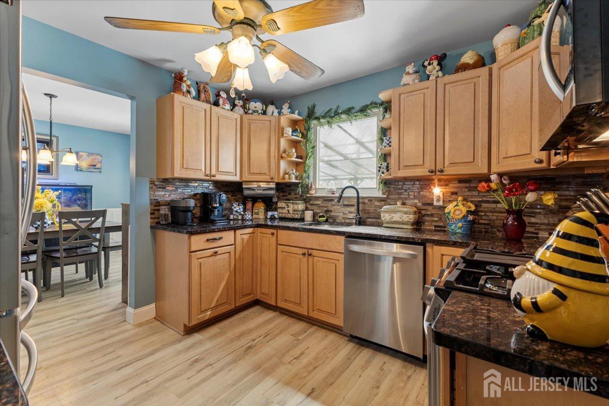15 Sutton Place, Helmetta, New Jersey image 10
