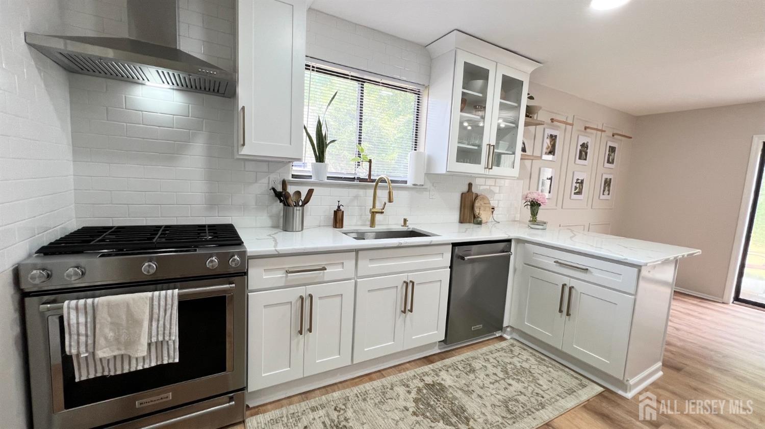 153 Dawn Court, Old Bridge, New Jersey image 3