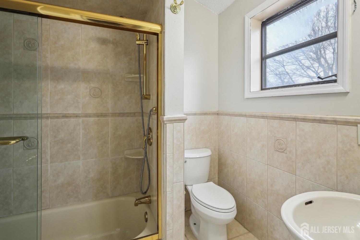 153 Dawn Court, Old Bridge, New Jersey image 21