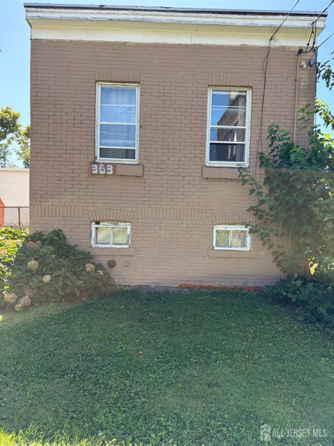 Homes For Sale - 363 Garretson Avenue<br/> Middlesex County, Perth Amboy, NJ 08861