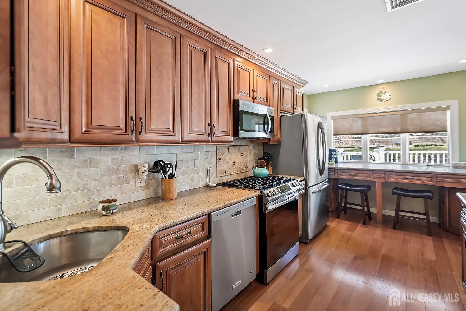 108 Colonia Road, Colonia, New Jersey image 14