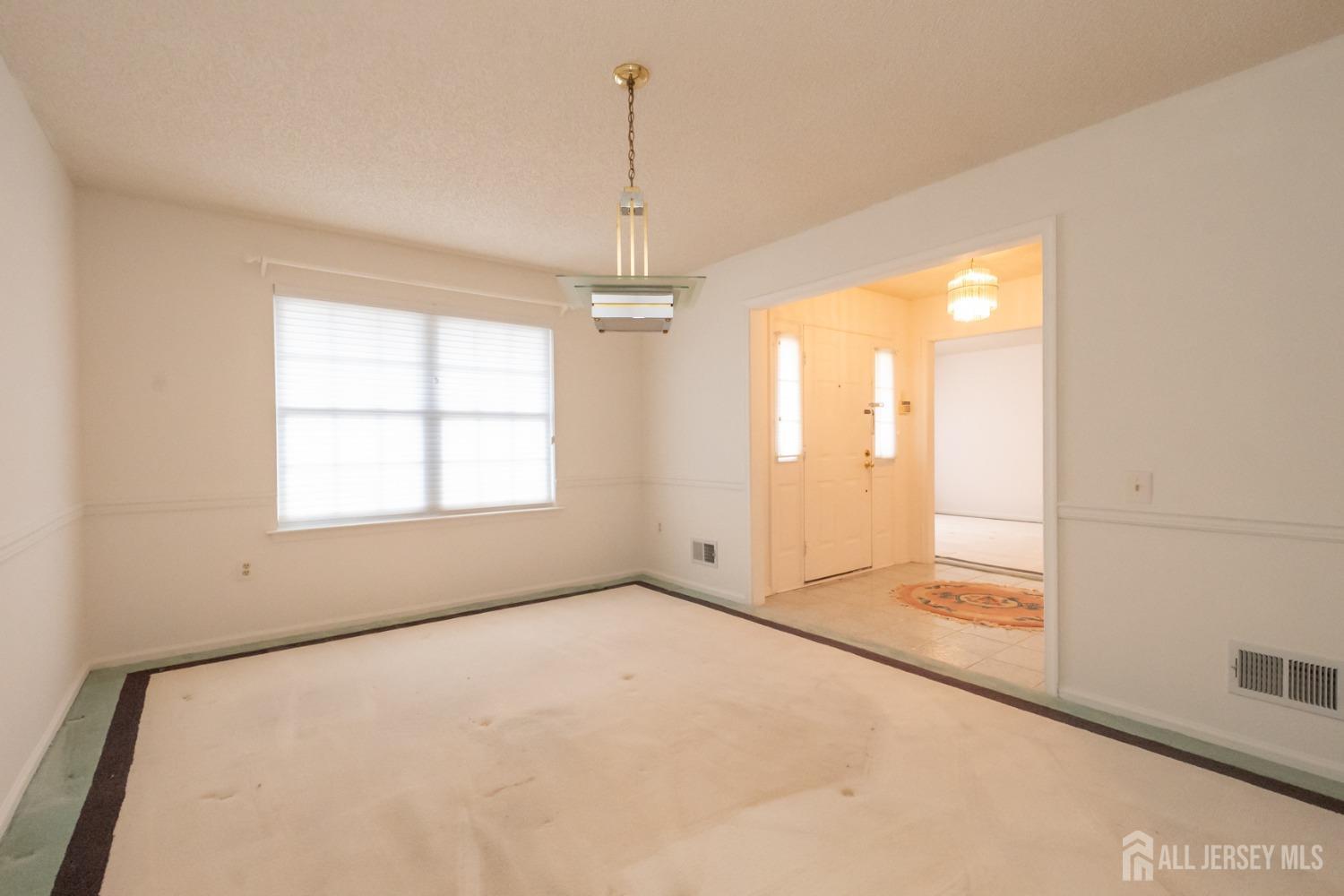 218 N Pondview Boulevard, Monroe Township, New Jersey image 10