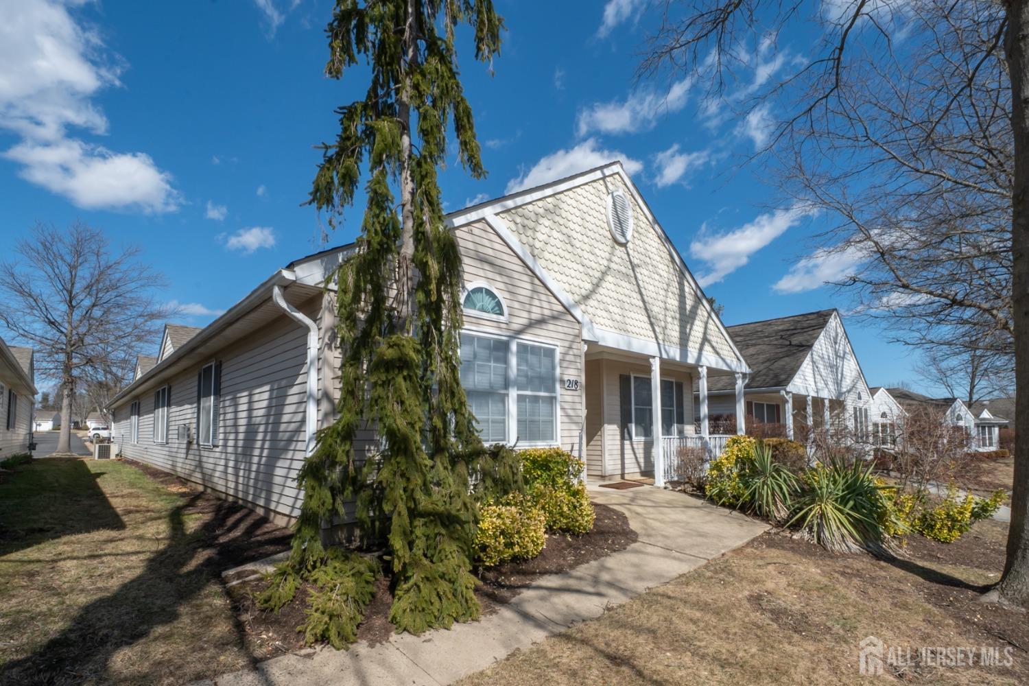 218 N Pondview Boulevard, Monroe Township, New Jersey image 1