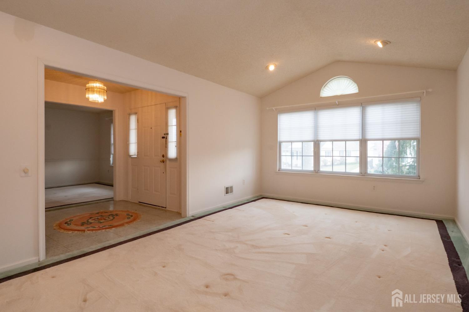 218 N Pondview Boulevard, Monroe Township, New Jersey image 5