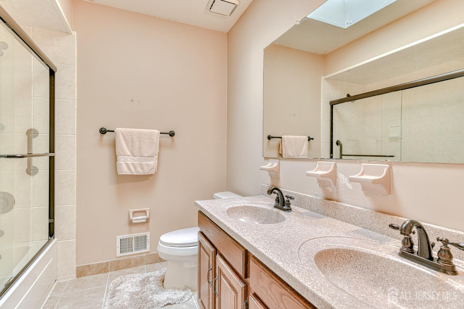 6 Bradley Court, North Brunswick, New Jersey image 34