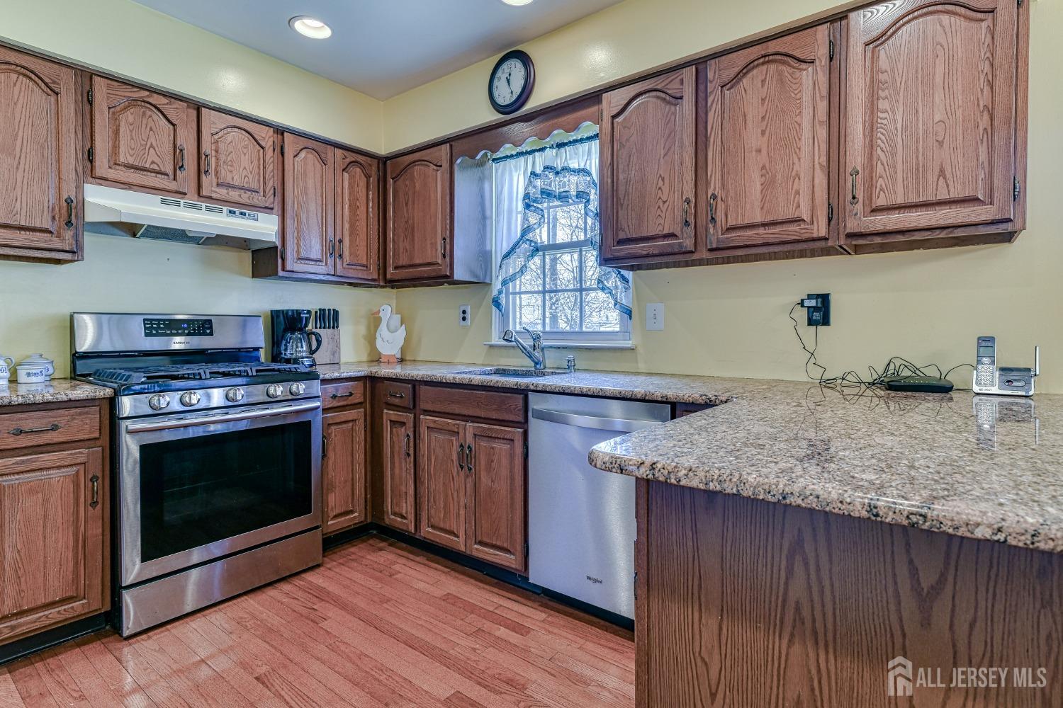 6 Bradley Court, North Brunswick, New Jersey image 18