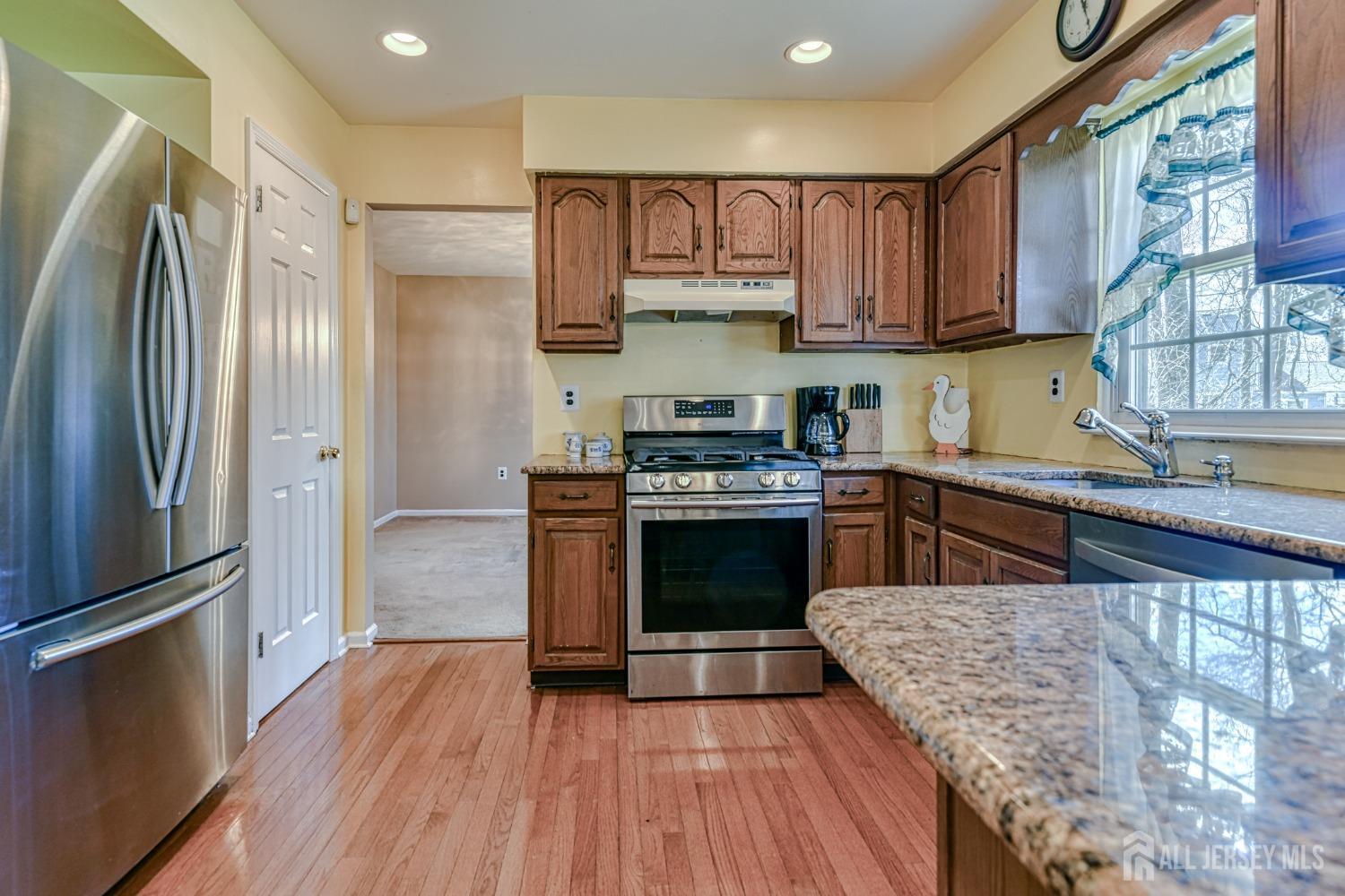 6 Bradley Court, North Brunswick, New Jersey image 19