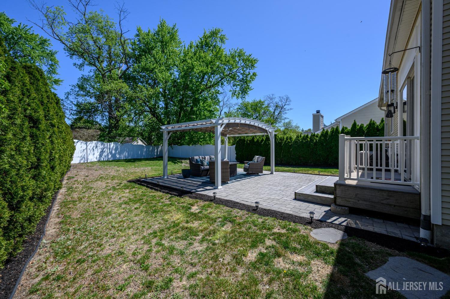 18 Hunters Pointe Rd, Middletown, New Jersey image 32