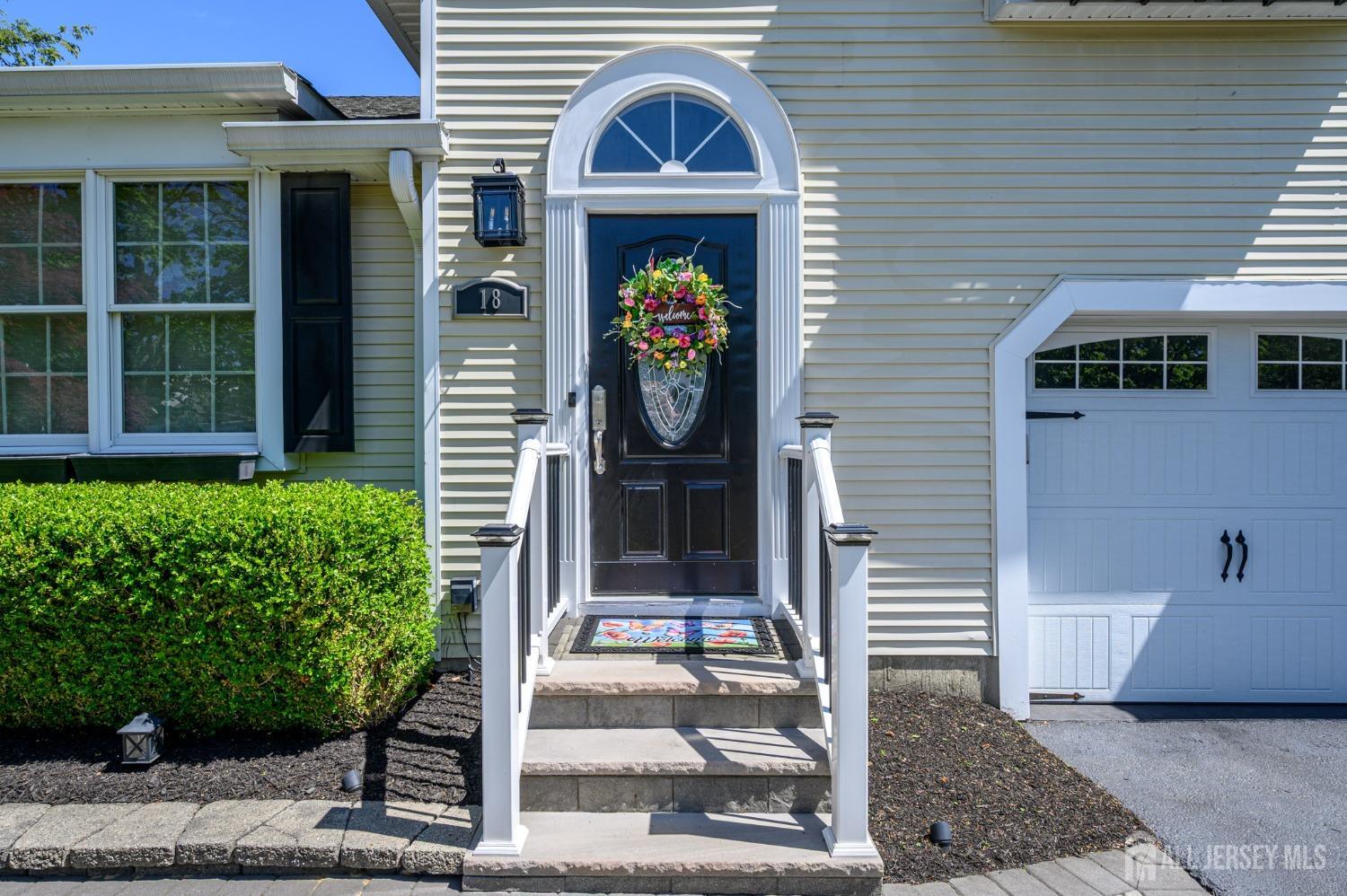18 Hunters Pointe Rd, Middletown, New Jersey image 2