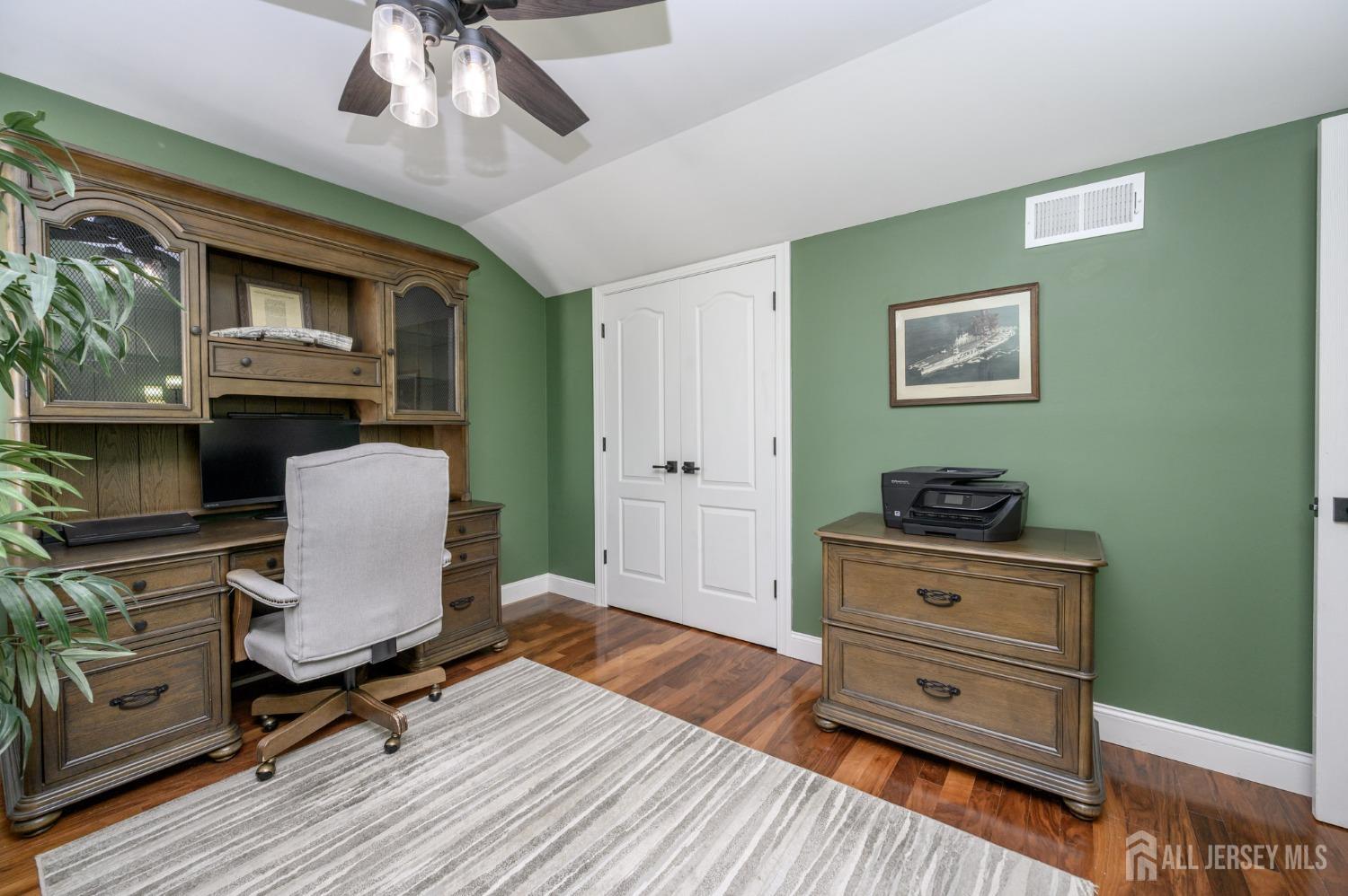 18 Hunters Pointe Rd, Middletown, New Jersey image 25