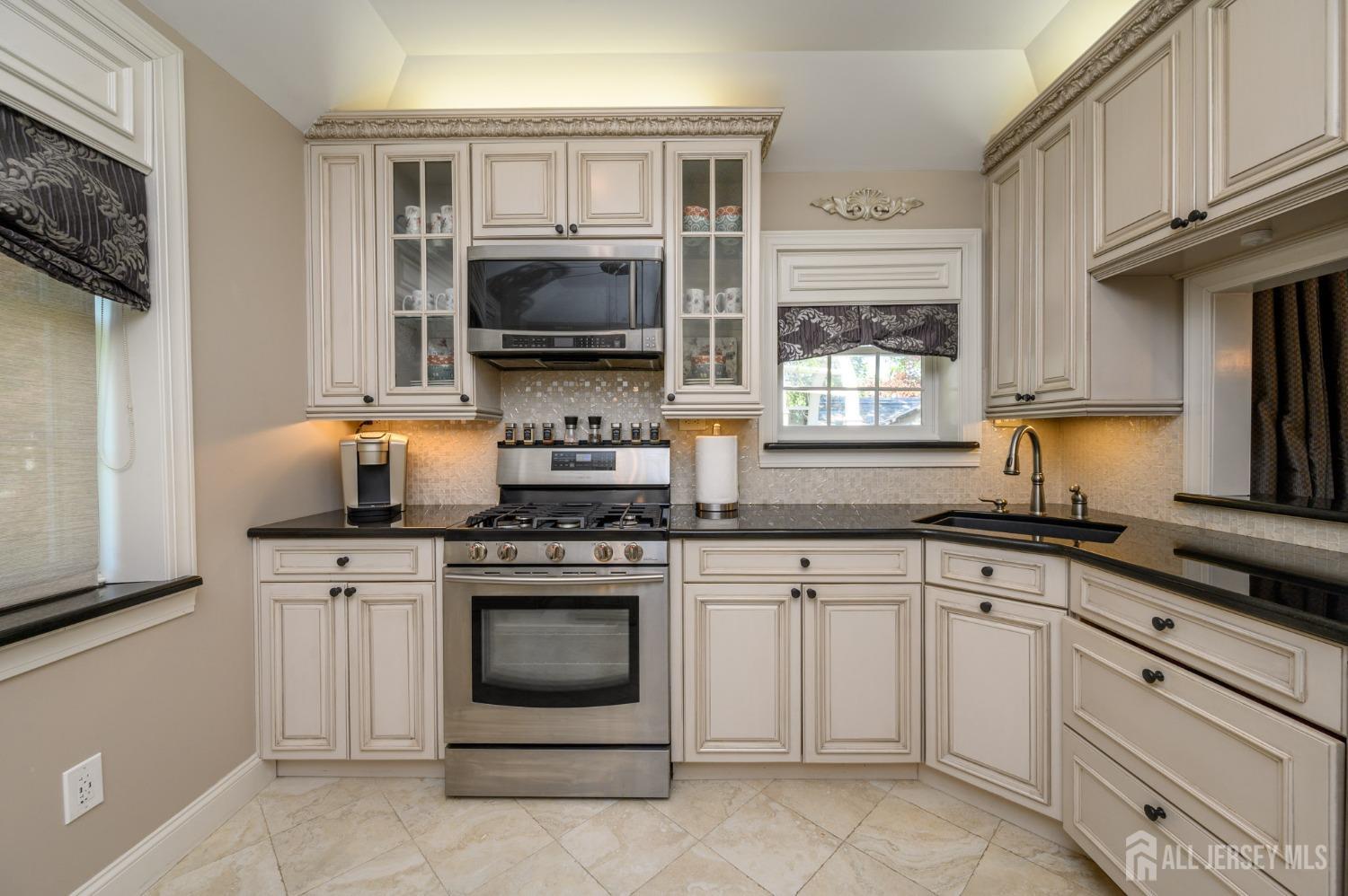 18 Hunters Pointe Rd, Middletown, New Jersey image 11