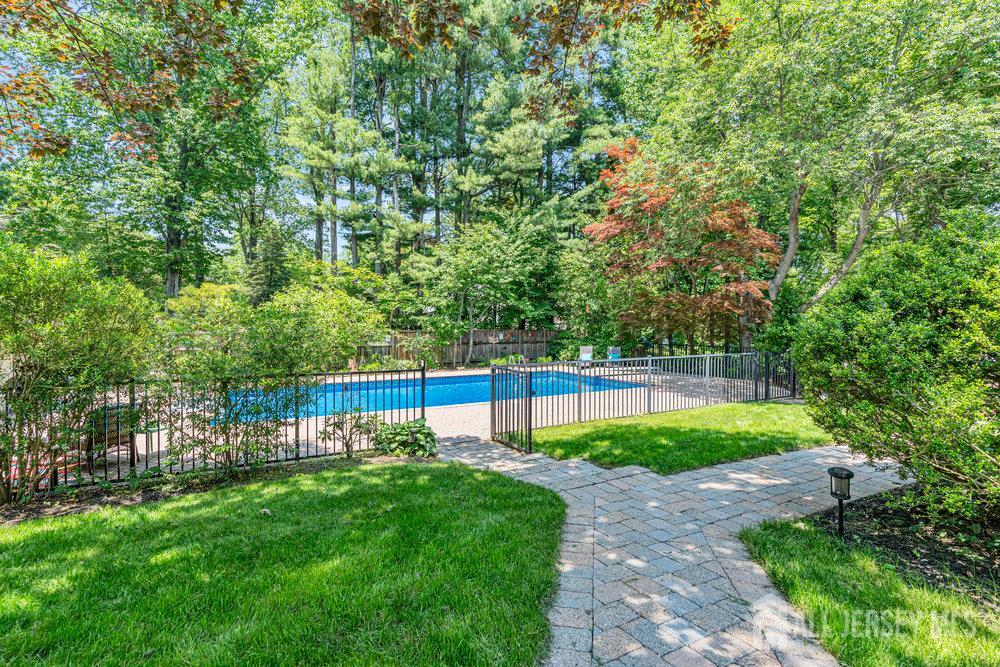 166 S Lake Drive, Red Bank, New Jersey image 26