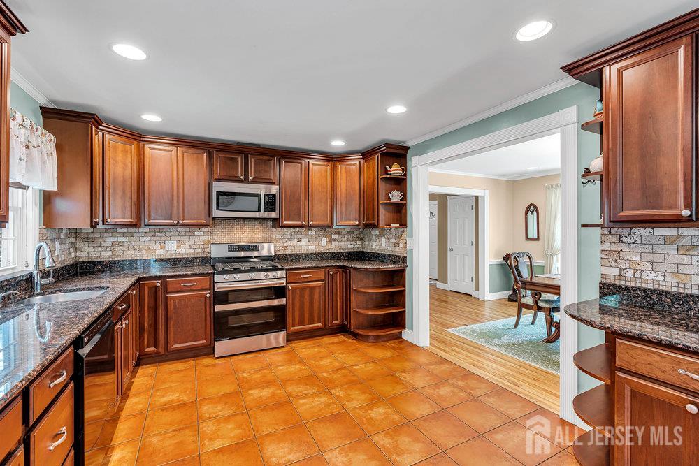 166 S Lake Drive, Red Bank, New Jersey image 20