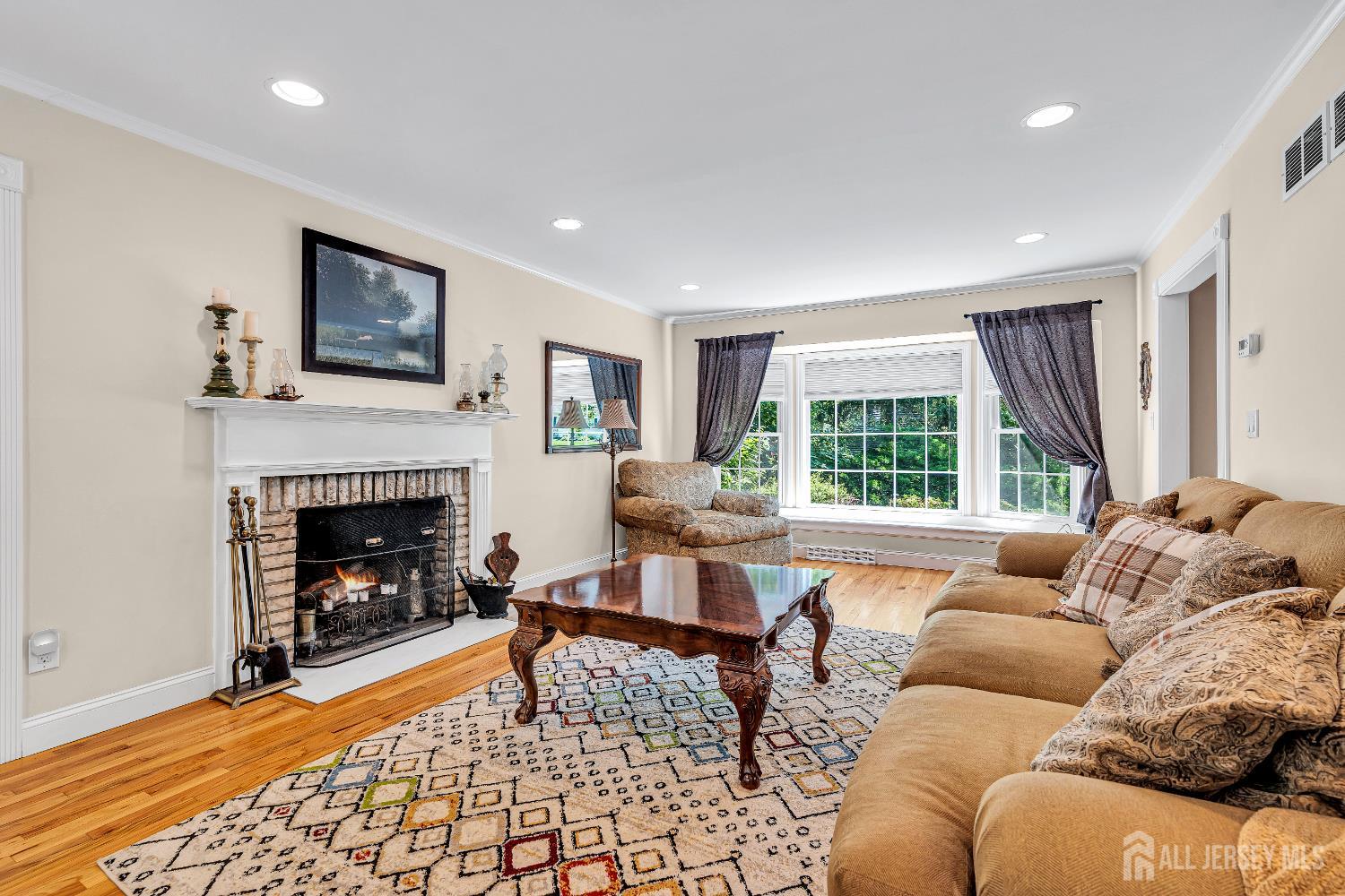 166 S Lake Drive, Red Bank, New Jersey image 6