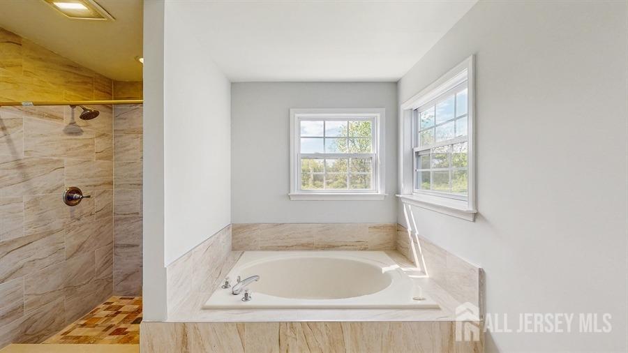 46 Carriage Drive, Piscataway, New Jersey image 24