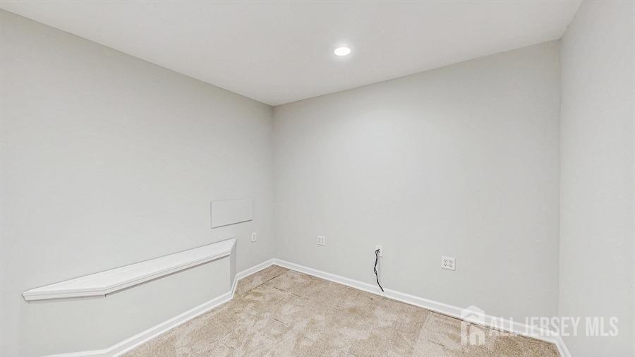 46 Carriage Drive, Piscataway, New Jersey image 35