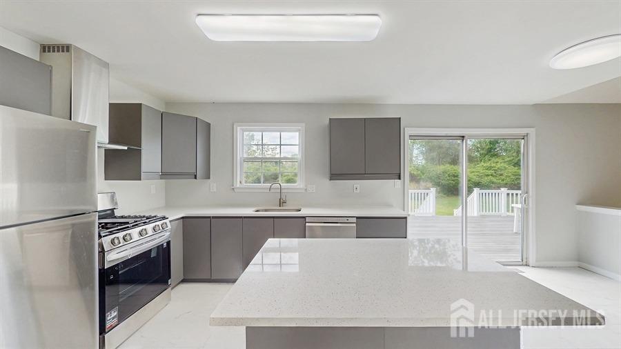 46 Carriage Drive, Piscataway, New Jersey image 10