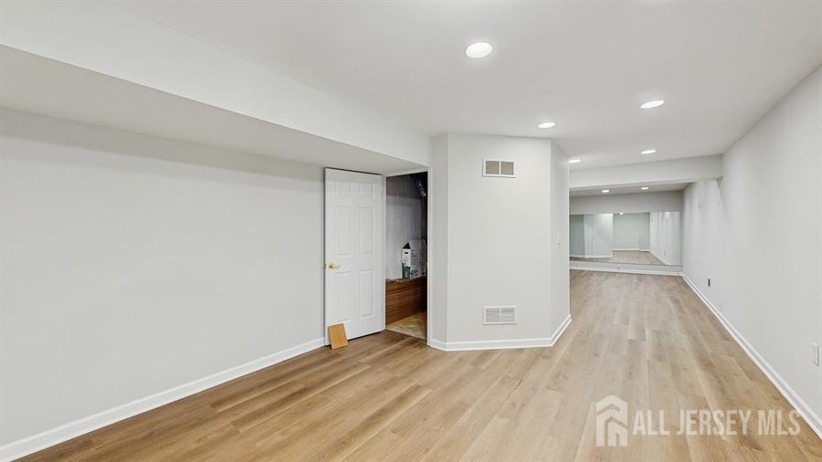 46 Carriage Drive, Piscataway, New Jersey image 41