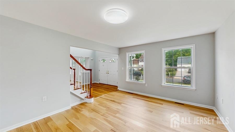46 Carriage Drive, Piscataway, New Jersey image 5
