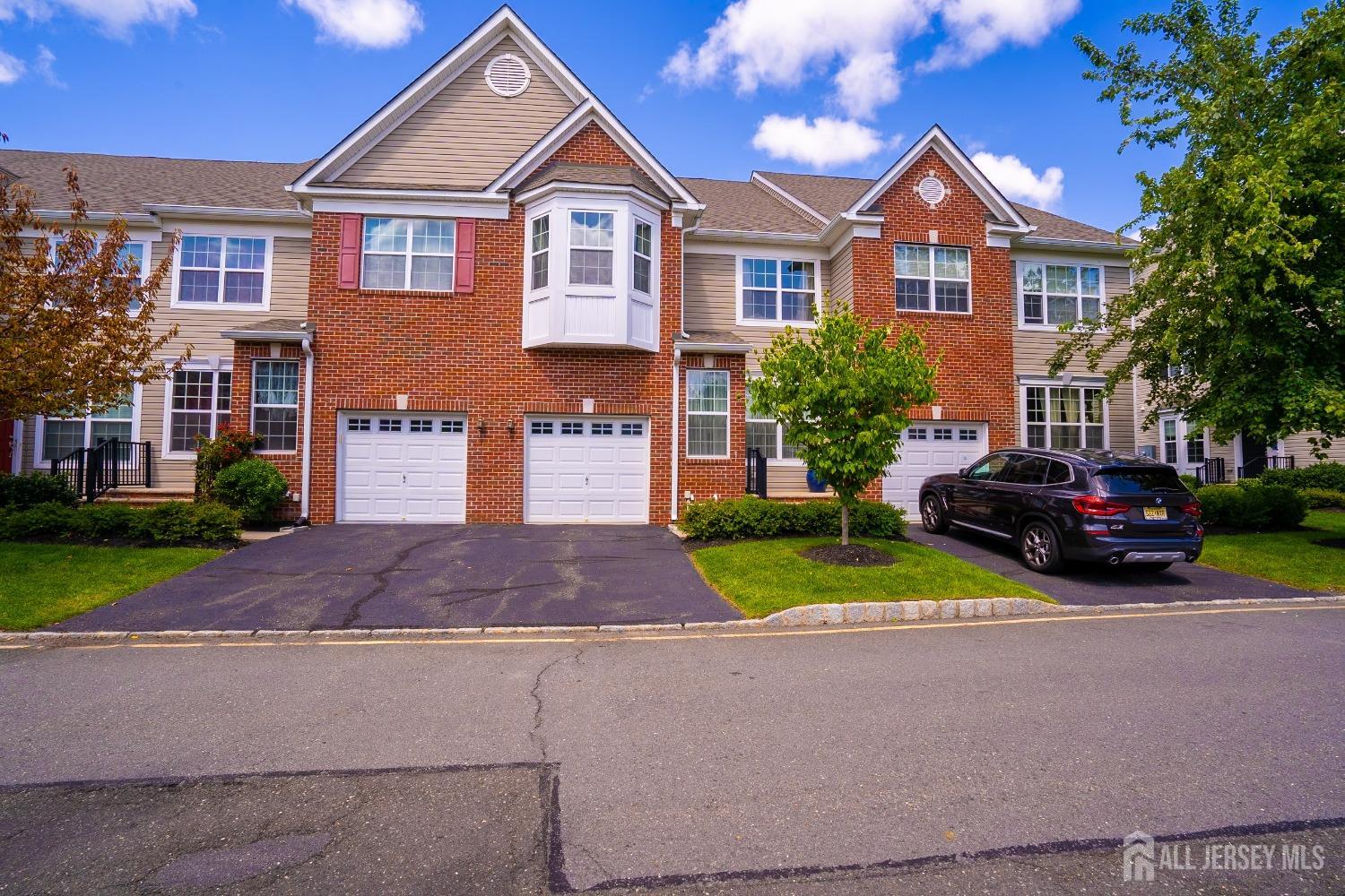 View North Brunswick, NJ 08902 condo