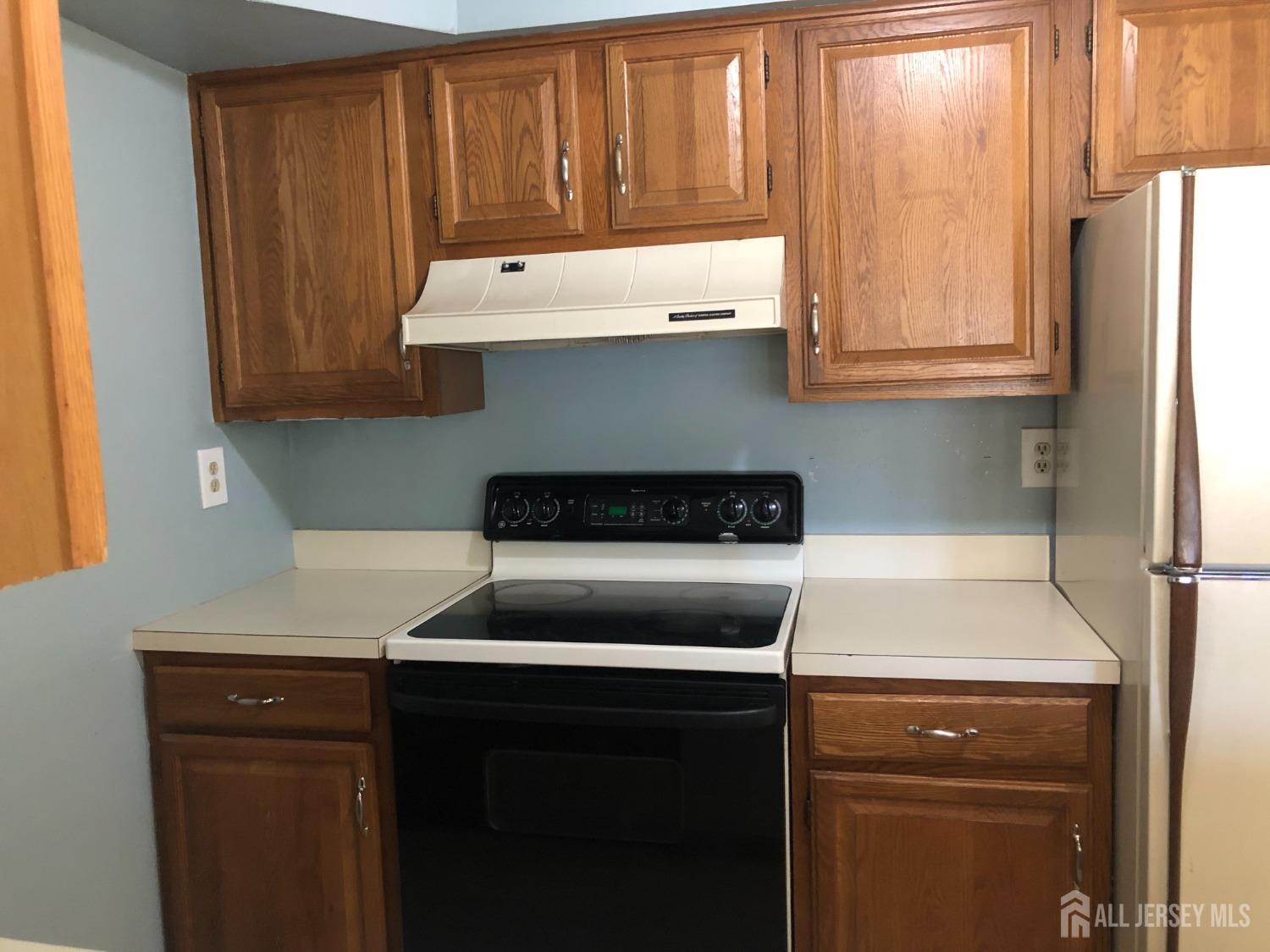 Plainsboro, New Jersey 08534, United States, 2 Bedrooms Bedrooms, ,2 BathroomsBathrooms,Residential,Active,76605