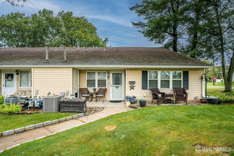 Condo For Sale - 23 Nevada Court<br/> Middlesex County, Old Bridge, NJ 07747