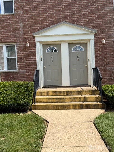 Homes For Sale - 21 York Drive #3B<br/> Edison, NJ 08817