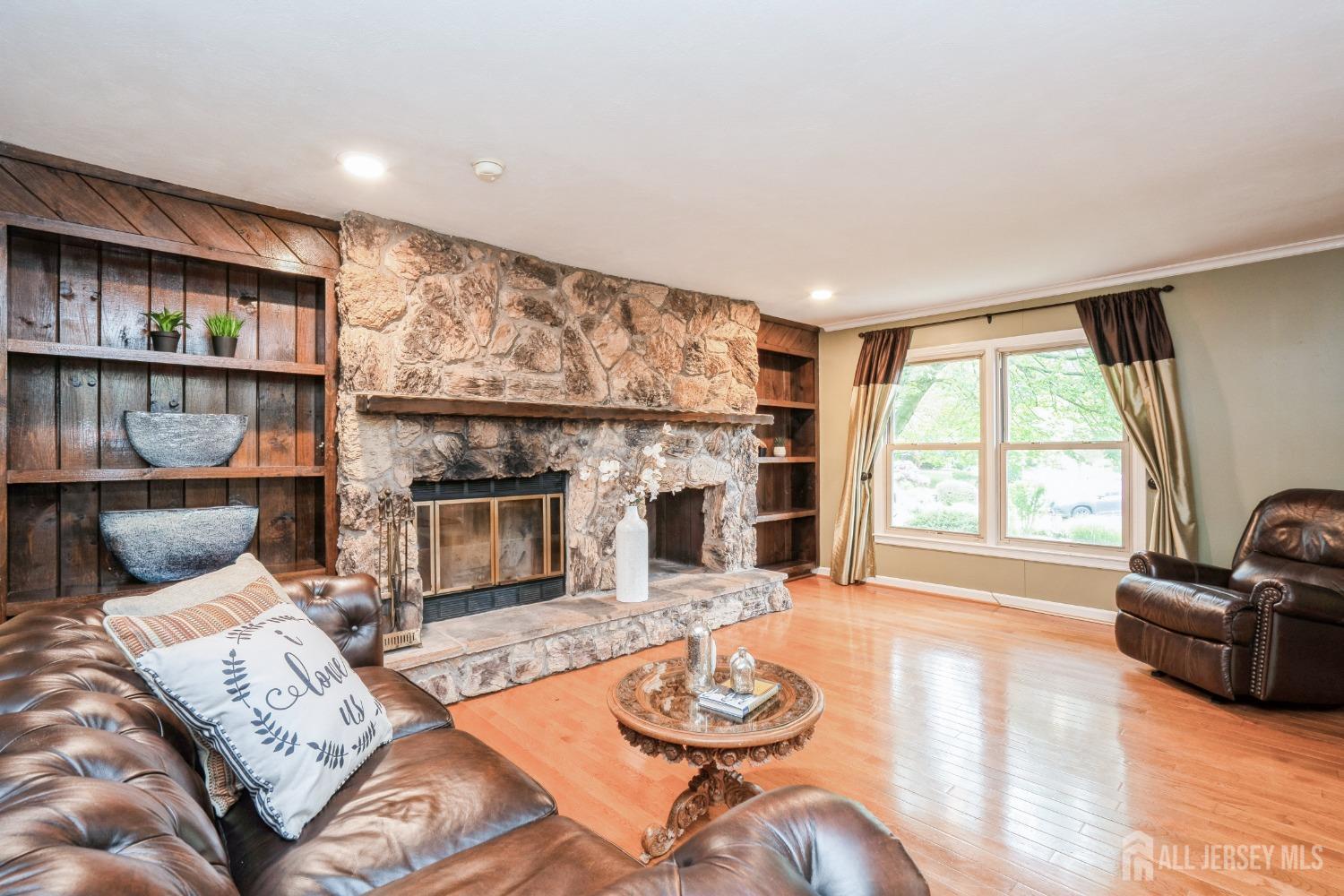 8 Appletree Lane, East Brunswick, New Jersey image 4